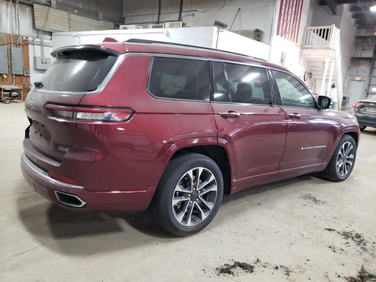 Image 3 of 2022 JEEP GRAND CHEROKEE L OVERLAND 2022 with VIN 1C4RJKDG1N8518862