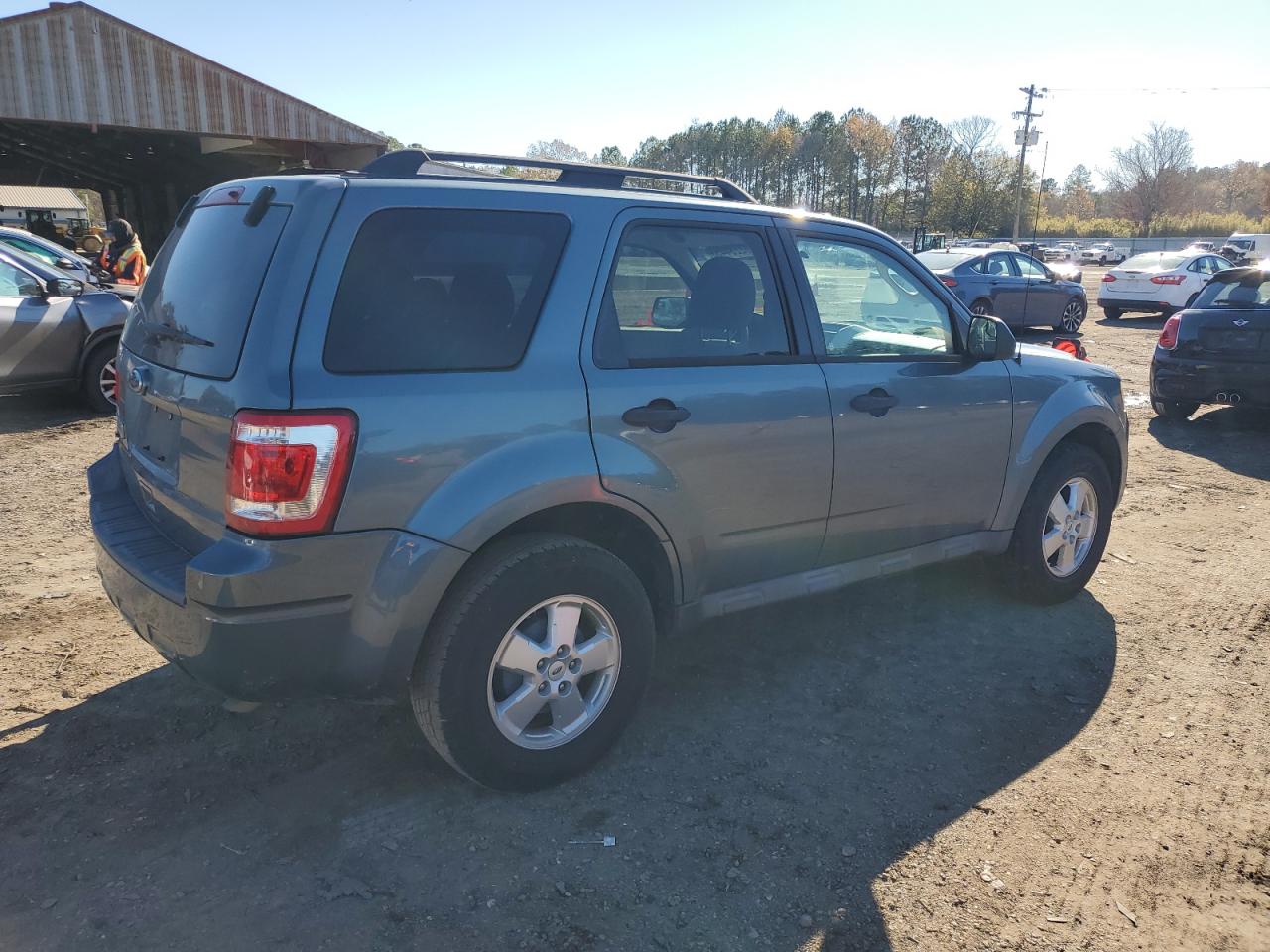 Image 3 of 2011 FORD ESCAPE XLT 2011 with VIN 1FMCU0D76BKB88759