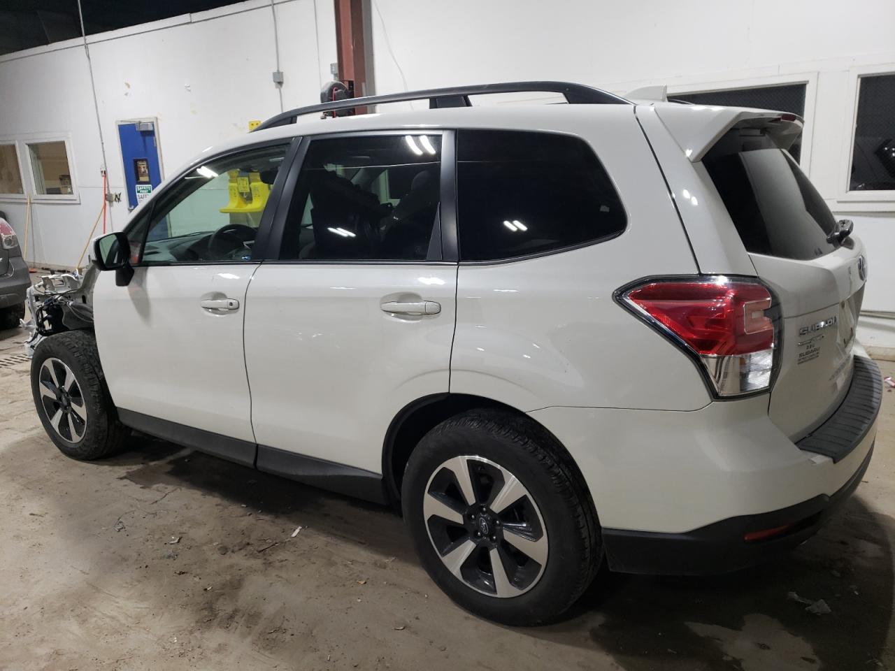 Image 2 of 2017 SUBARU FORESTER 2.5I PREMIUM 2017 with VIN JF2SJAEC4HH804654