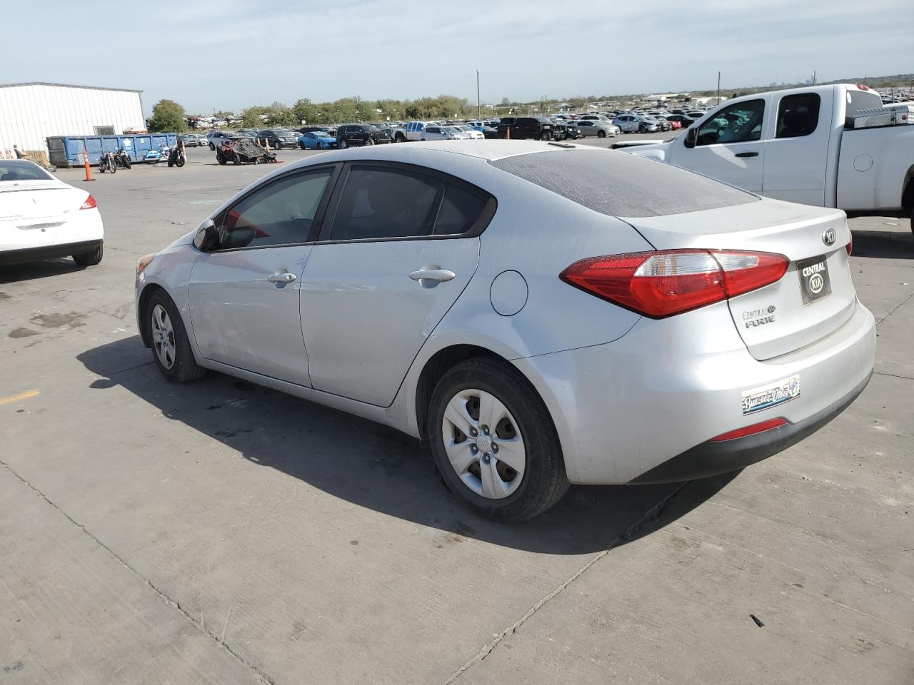Image 2 of 2016 KIA FORTE LX 2016 with VIN KNAFK4A69G5514714
