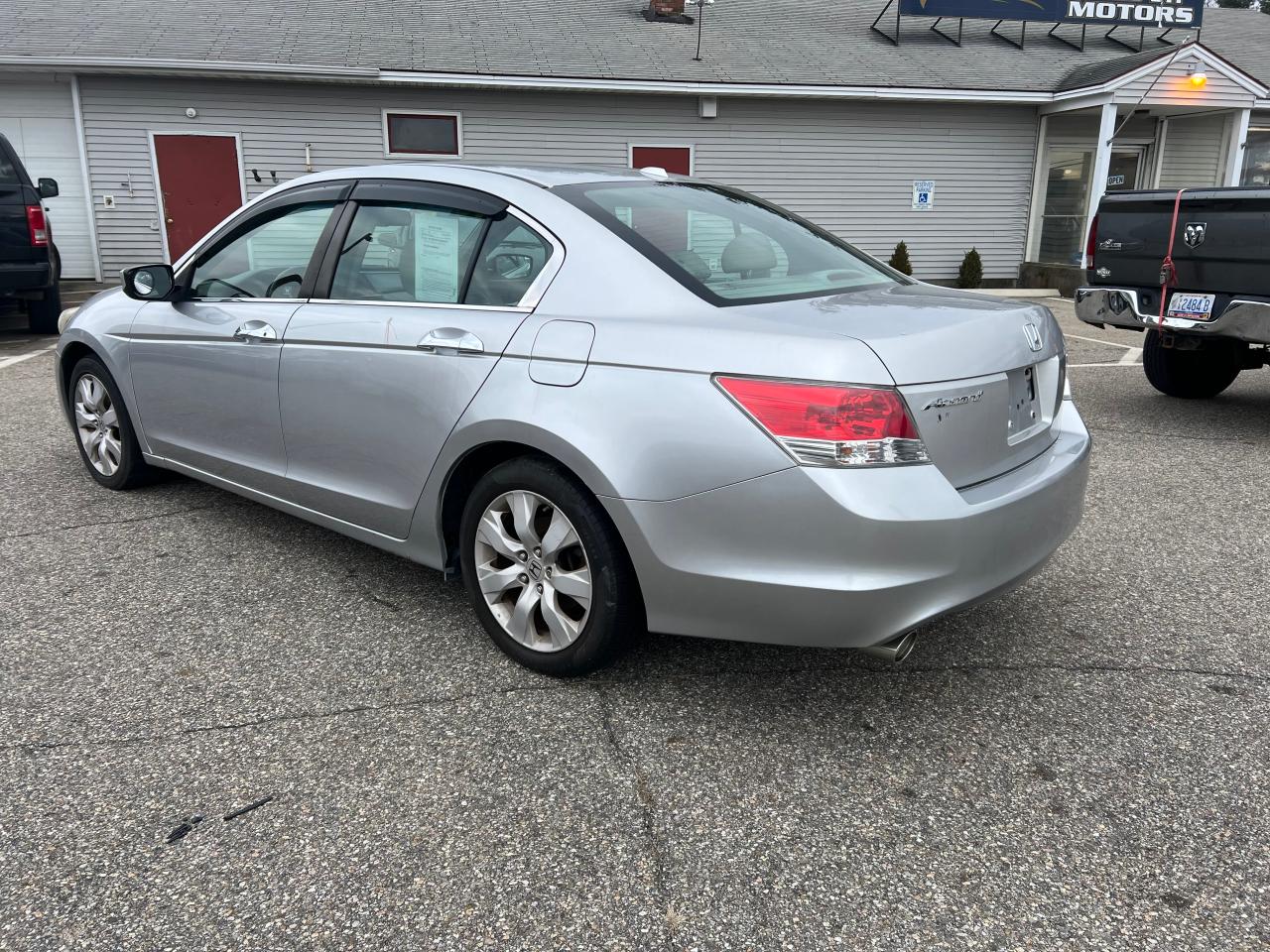 Image 3 of 2010 HONDA ACCORD EXL 2010 with VIN 1HGCP3F85AA004971