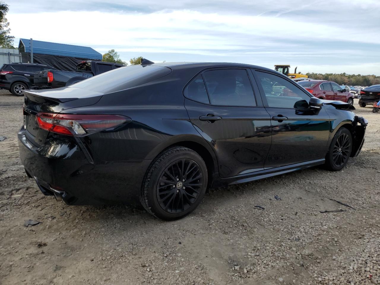 Image 3 of 2021 TOYOTA CAMRY SE 2021 with VIN 4T1T11AK5MU436997