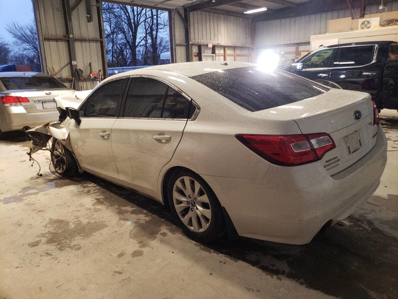 Изображение 2 2015 SUBARU LEGACY 2.5I PREMIUM 2015 с VIN 4S3BNBC67F3028214