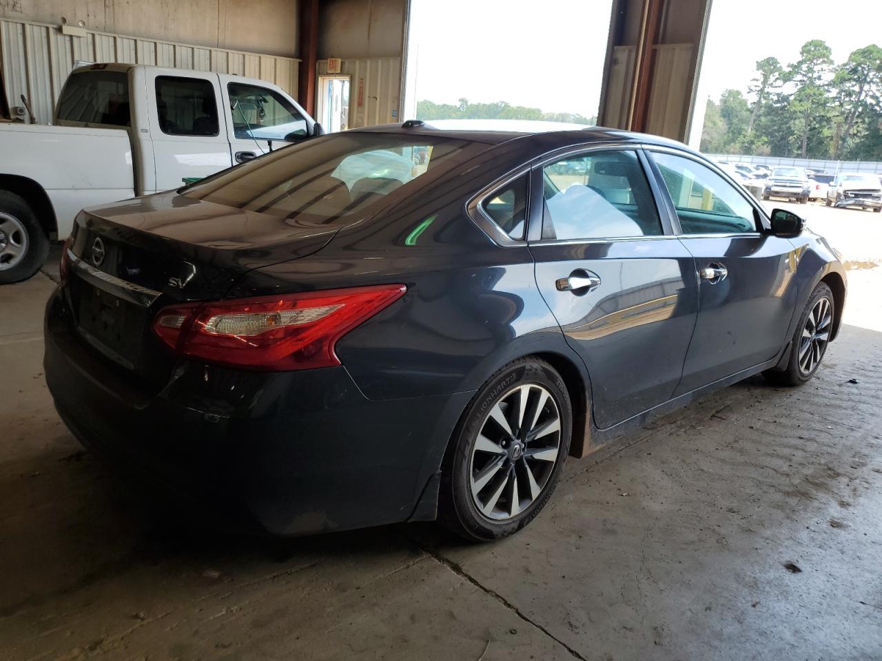 Изображение 3 2017 NISSAN ALTIMA 2.5 2017 с VIN 1N4AL3AP4HC254612