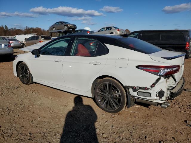 Obraz 2 z 2019 TOYOTA CAMRY XSE 2019 z VIN 4T1B61HKXKU215590