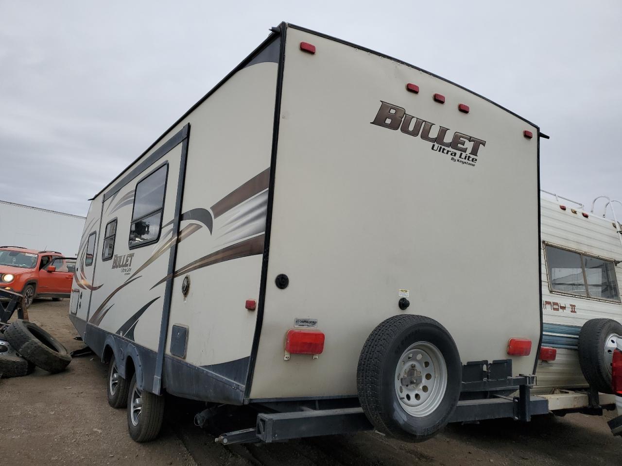 Obraz 3 z 2015 KEYSTONE BULLET 2015 z VIN 4YDT25228FD423541