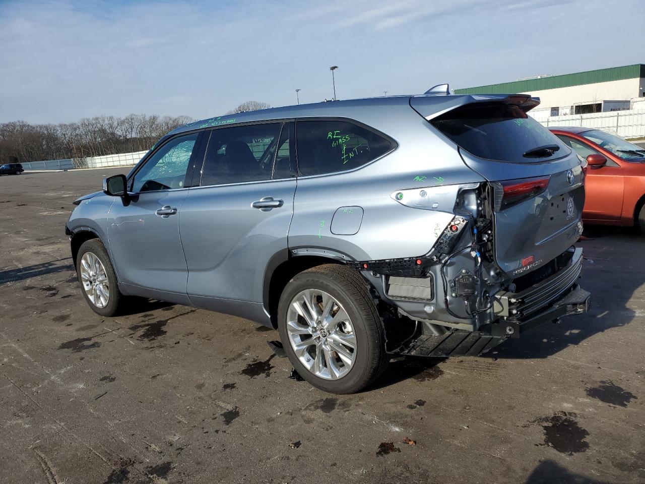 Image 2 of 2022 TOYOTA HIGHLANDER LIMITED 2022 with VIN 5TDDZRBH7NS256610