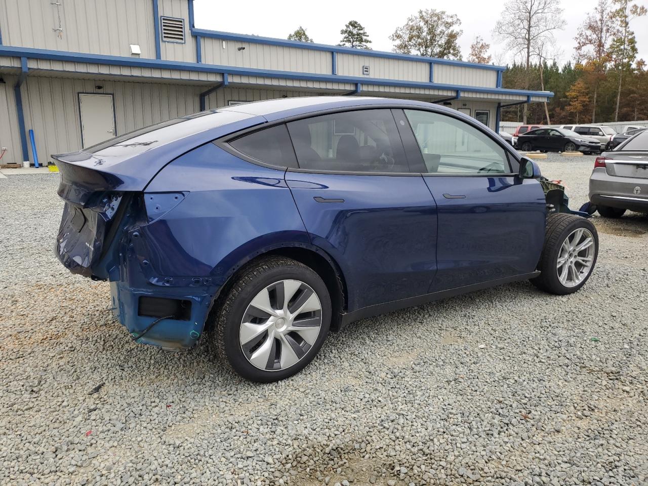 Obraz 3 z 2023 TESLA MODEL Y  2023 z VIN 7SAYGDEE7PA113384