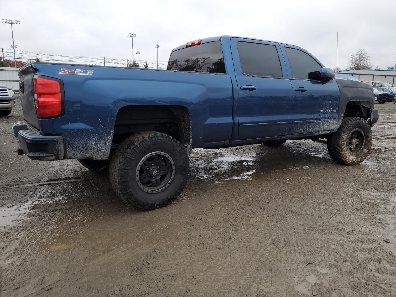Image 3 of 2016 CHEVROLET SILVERADO K1500 LT 2016 with VIN 3GCUKRECXGG266716