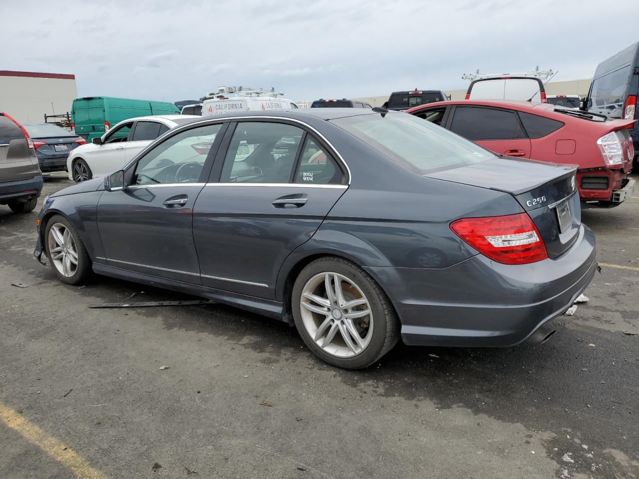 Image 2 of 2014 MERCEDES-BENZ C 250 2014 with VIN WDDGF4HB6ER313668