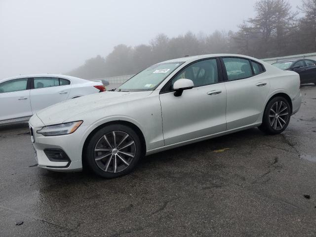 Obraz 2021 VOLVO S60 T6 MOMENTUM 2021