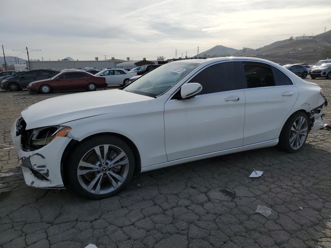 Obraz 1 z 2018 MERCEDES-BENZ C 300 2018 z VIN 55SWF4JB6JU265586