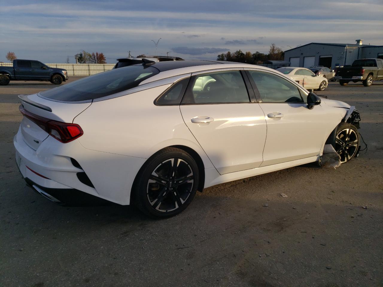 Obraz 3 z 2021 KIA K5 GT LINE 2021 z VIN 5XXG64J24MG065717