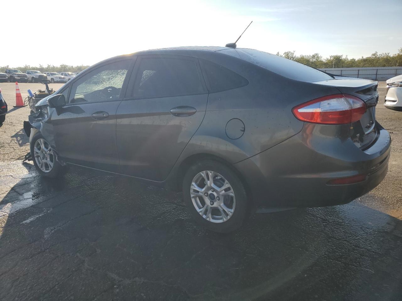 Image 2 of 2015 FORD FIESTA SE 2015 with VIN 3FADP4BJ7FM190627