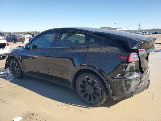 Obraz 2 z 2022 TESLA MODEL Y  2022 z VIN 7SAYGDEE4NF312750