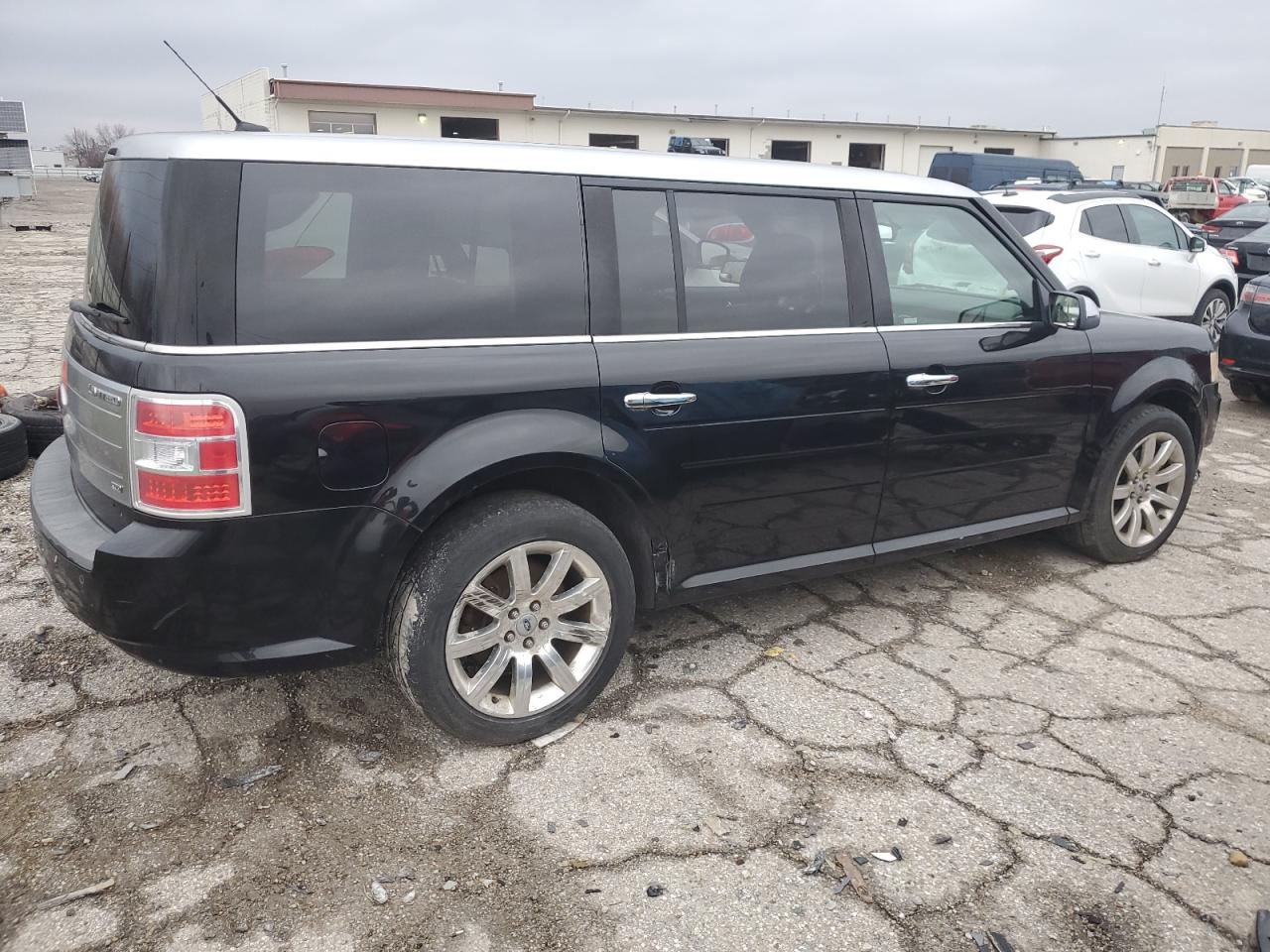 Image 3 of 2009 FORD FLEX LIMITED 2009 with VIN 2FMEK63C59BA42776