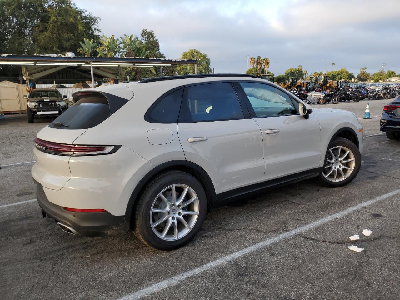 Image 3 of 2024 PORSCHE CAYENNE  2024 with VIN WP1AA2AY4RDA10228