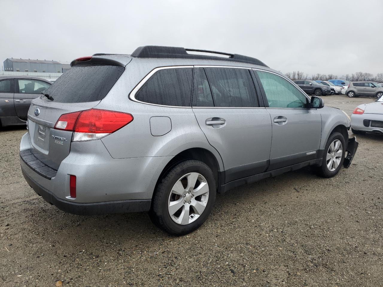 Image 3 of 2011 SUBARU OUTBACK 2.5I PREMIUM 2011 with VIN 4S4BRBGC0B3330180