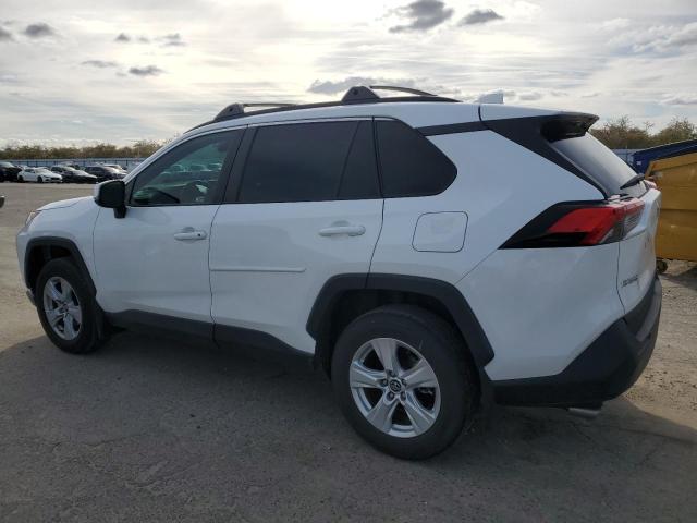 Изображение 2 2021 TOYOTA RAV4 XLE 2021 с VIN 2T3W1RFV2MC089507