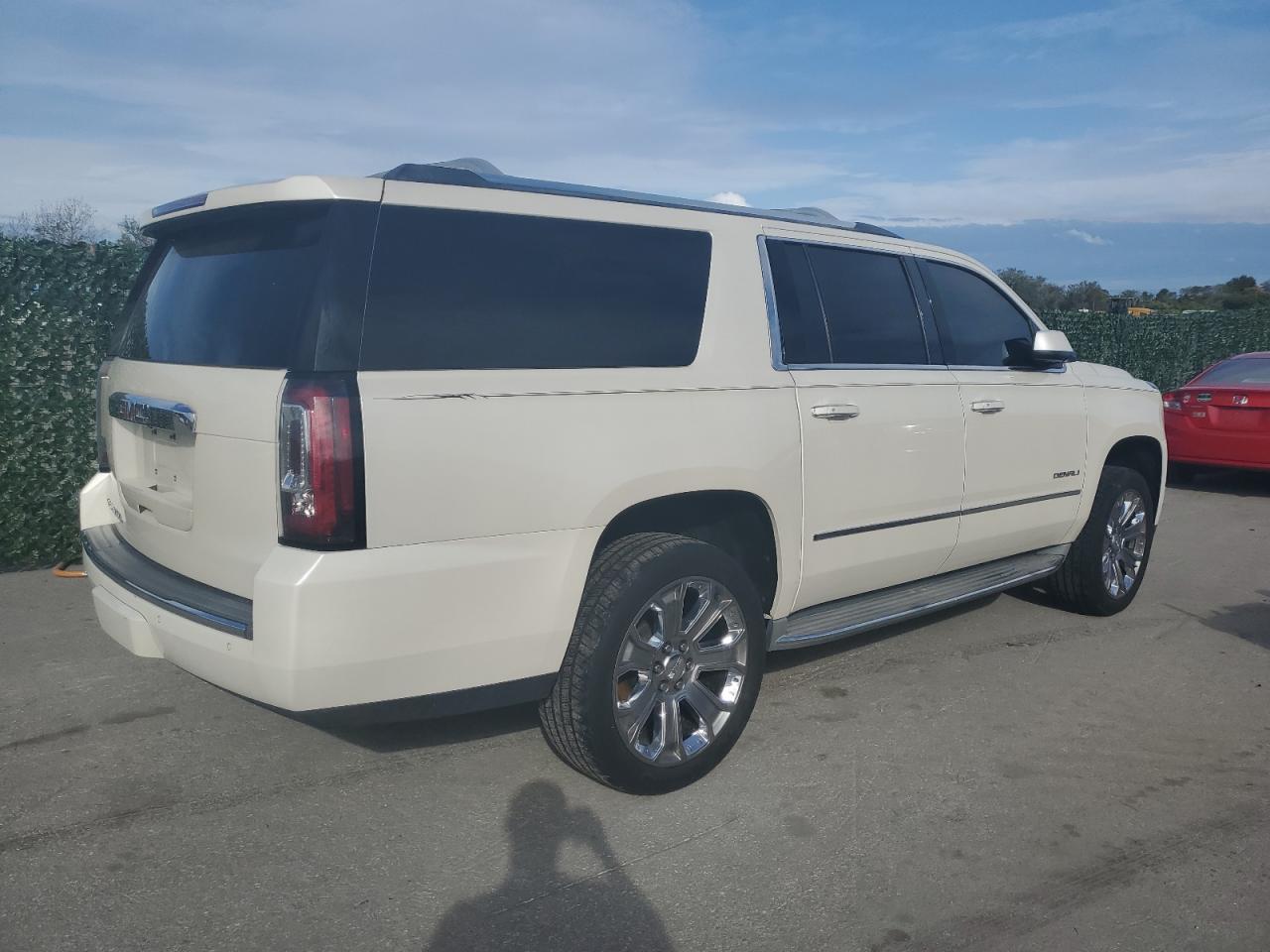 Изображение 3 2015 GMC YUKON XL DENALI 2015 с VIN 1GKS2JKJ7FR280037