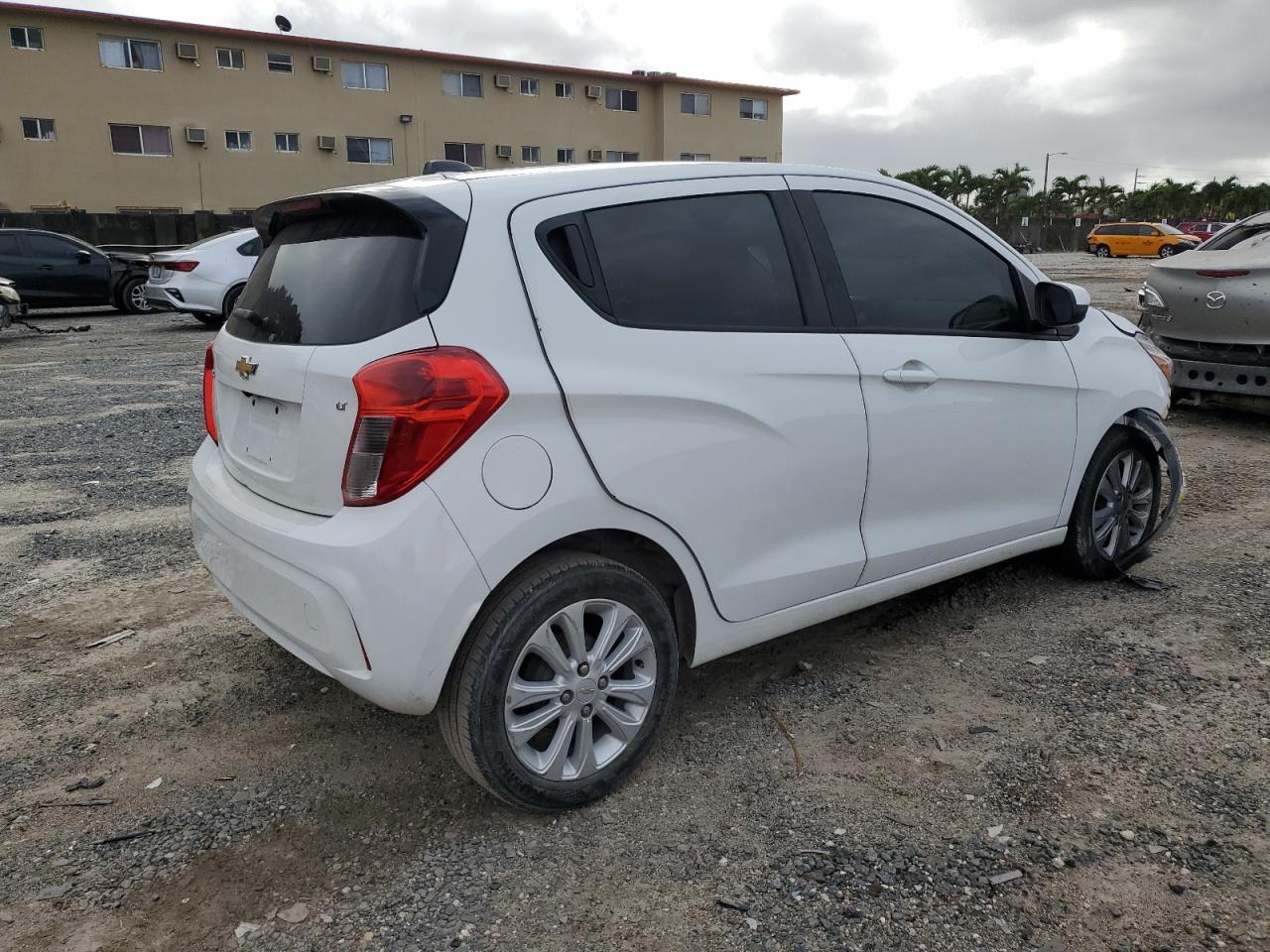 Изображение 3 Chevrolet Spark 1Lt 2017 с VIN KL8CD6SA5HC840756
