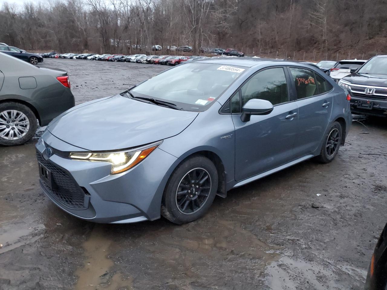 Obraz 1 z 2021 TOYOTA COROLLA LE 2021 z VIN JTDEAMDE4MJ009686