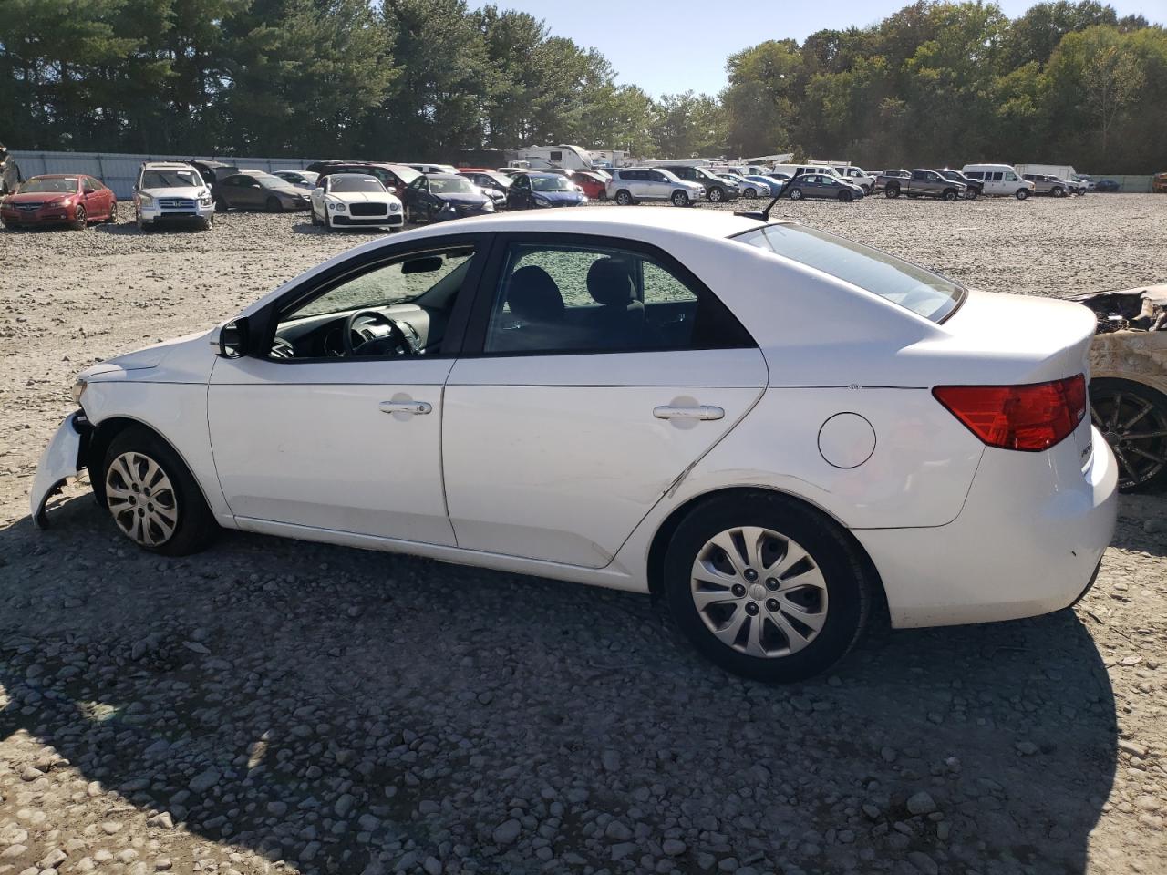 Изображение 2 2013 KIA FORTE EX 2013 с VIN KNAFU4A23D5740010