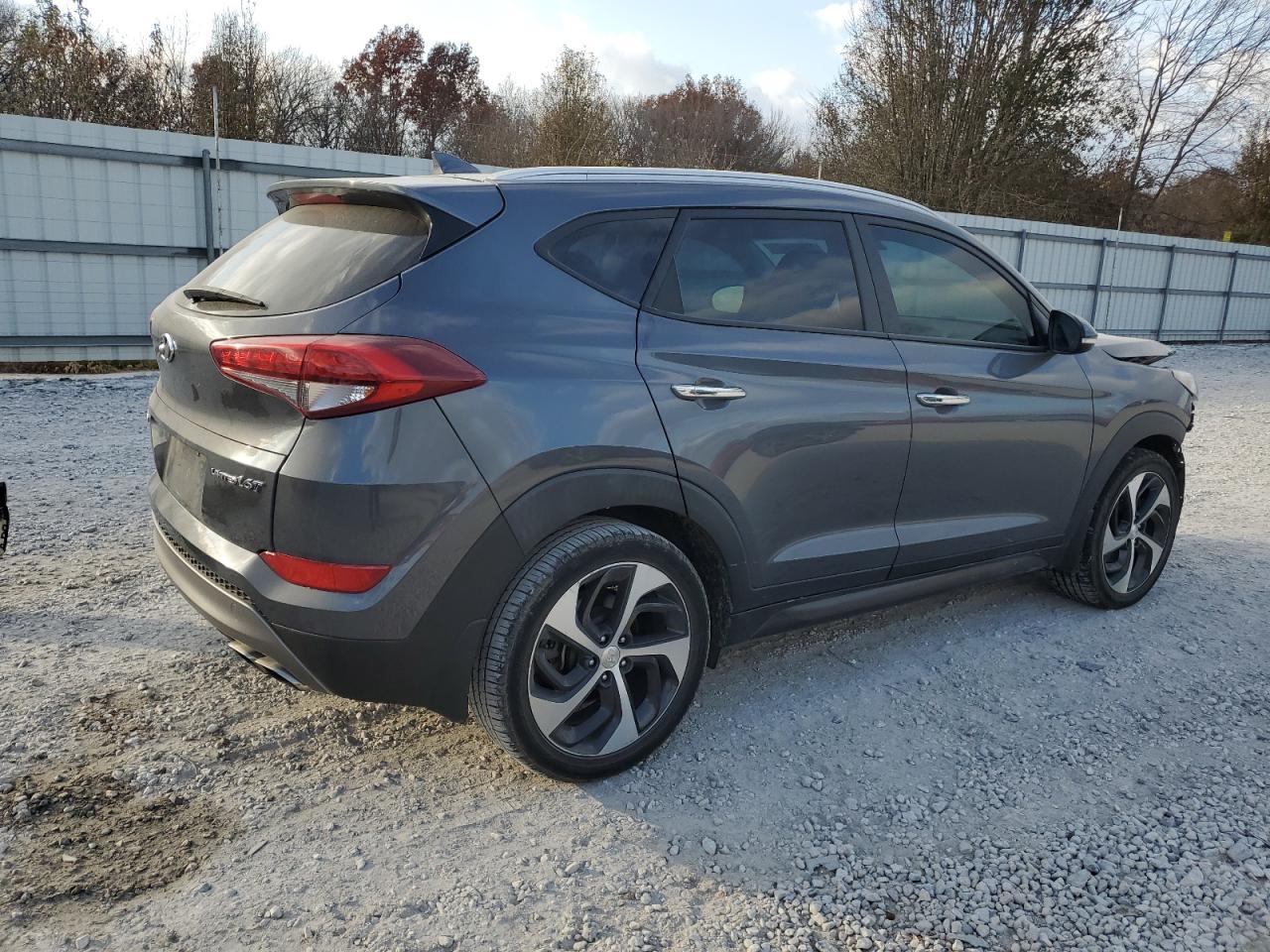 Obraz 3 z 2016 HYUNDAI TUCSON LIMITED 2016 z VIN KM8J33A27GU164549