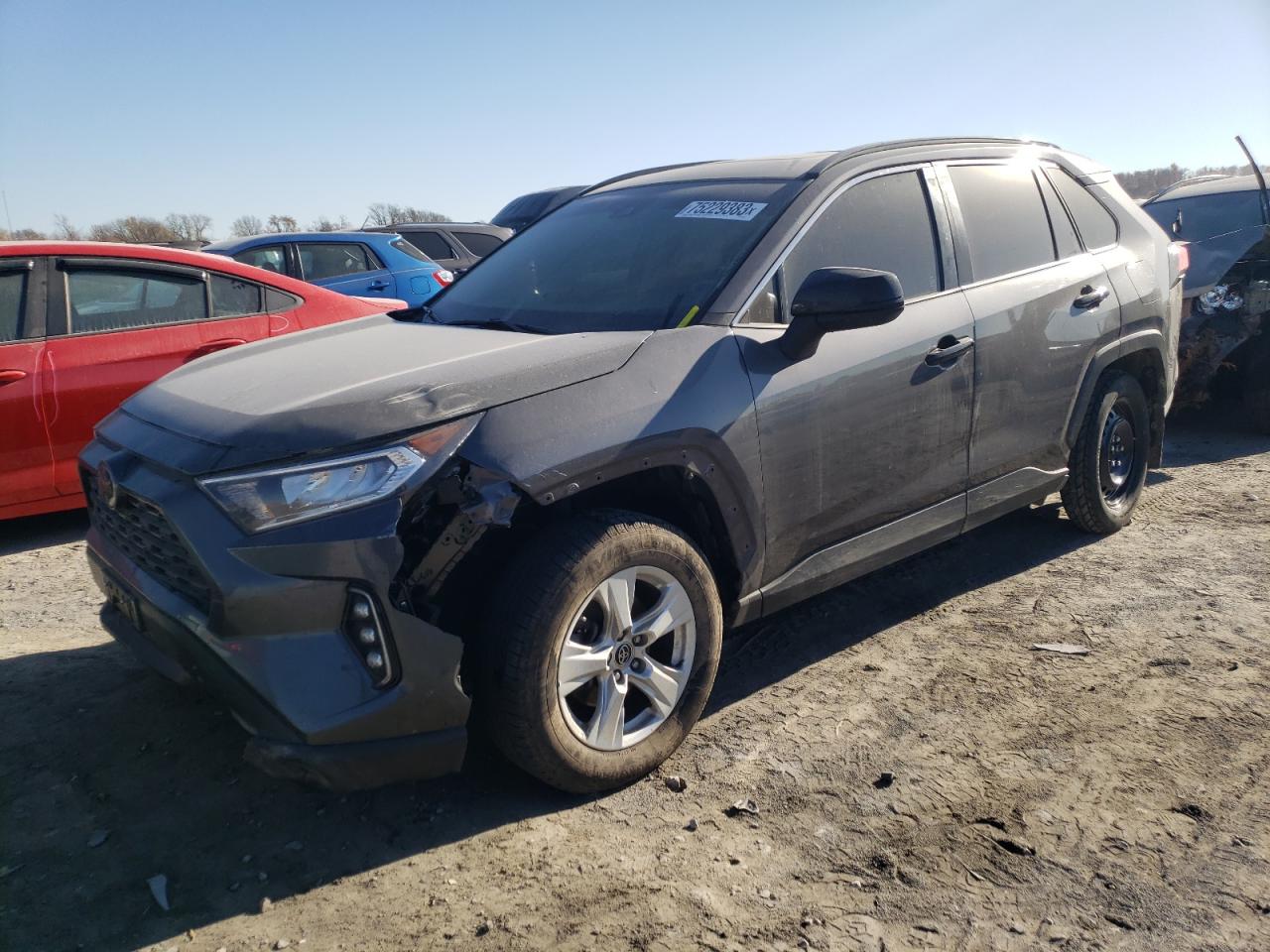 Obraz 1 z 2019 TOYOTA RAV4 XLE 2019 z VIN JTMP1RFV8KD002531