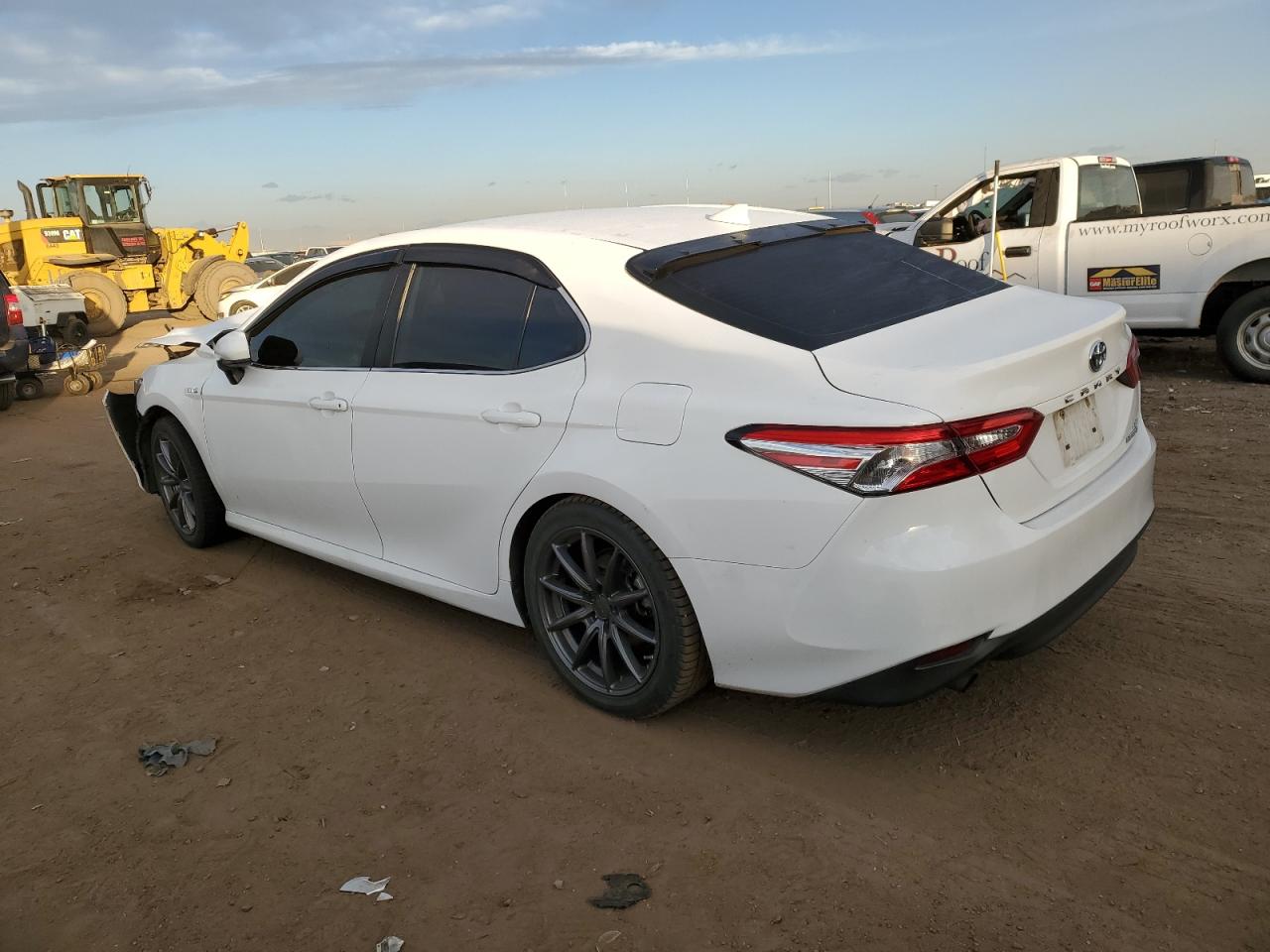 Изображение 2 2019 TOYOTA CAMRY LE 2019 с VIN 4T1B31HK2KU007731
