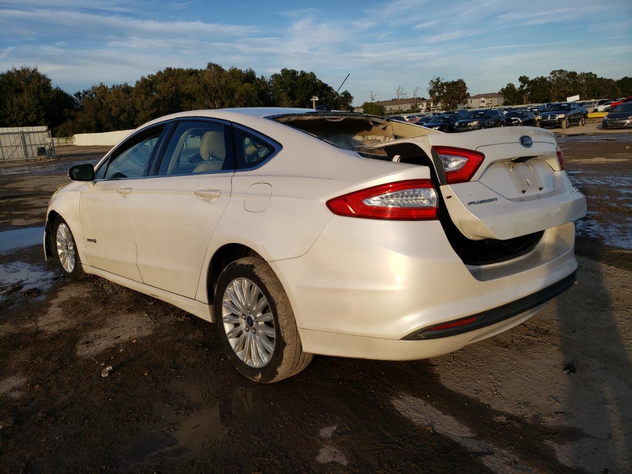 Изображение 2 2015 FORD FUSION SE HYBRID 2015 с VIN 3FA6P0LU7FR149301