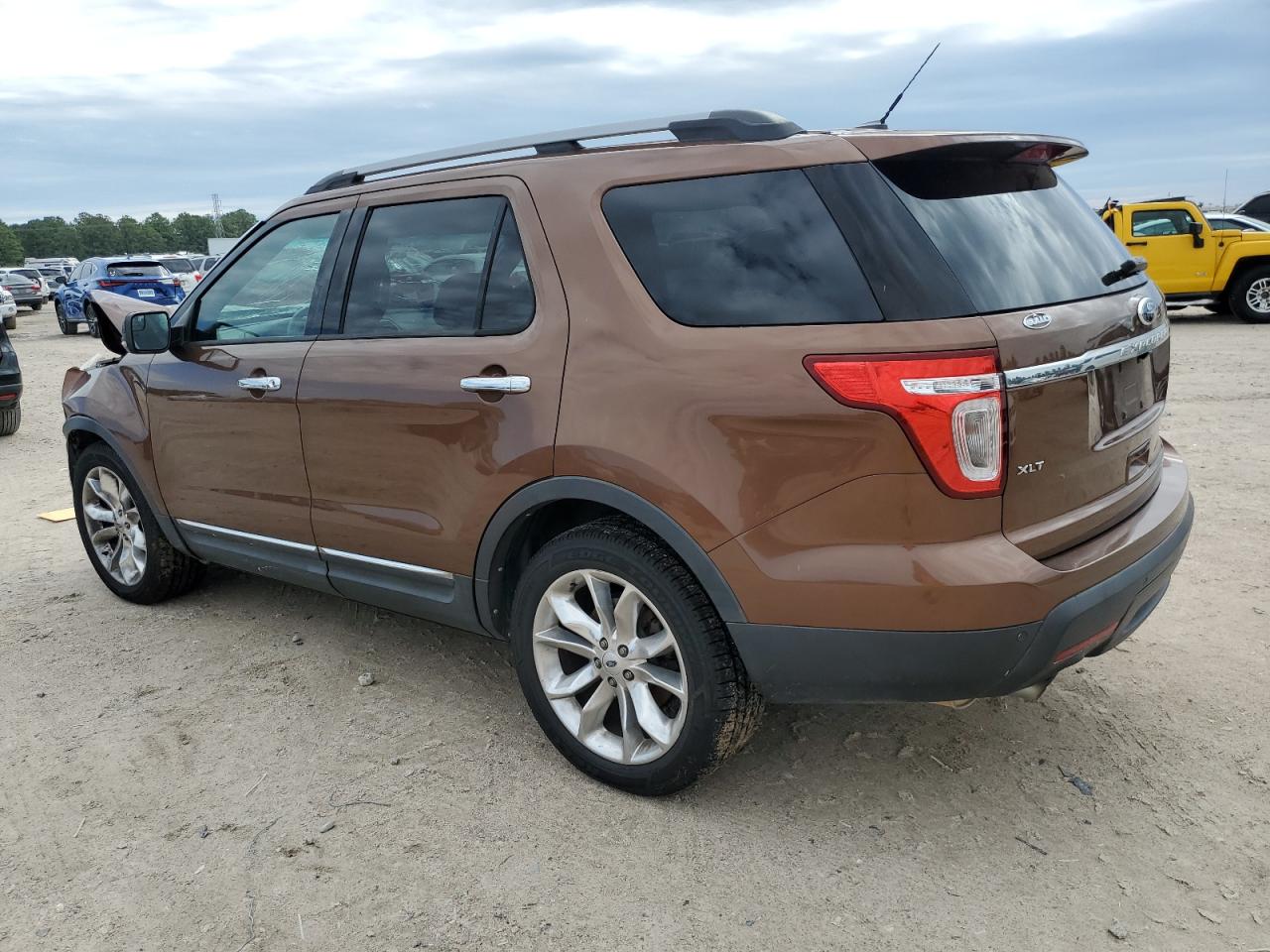Изображение 2 Ford Explorer Xlt 2012 с VIN 1FMHK7D89CGA72747