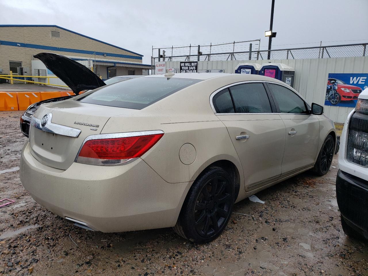 Obraz 3 z 2010 BUICK LACROSSE CXS 2010 z VIN 1G4GE5EV5AF197114