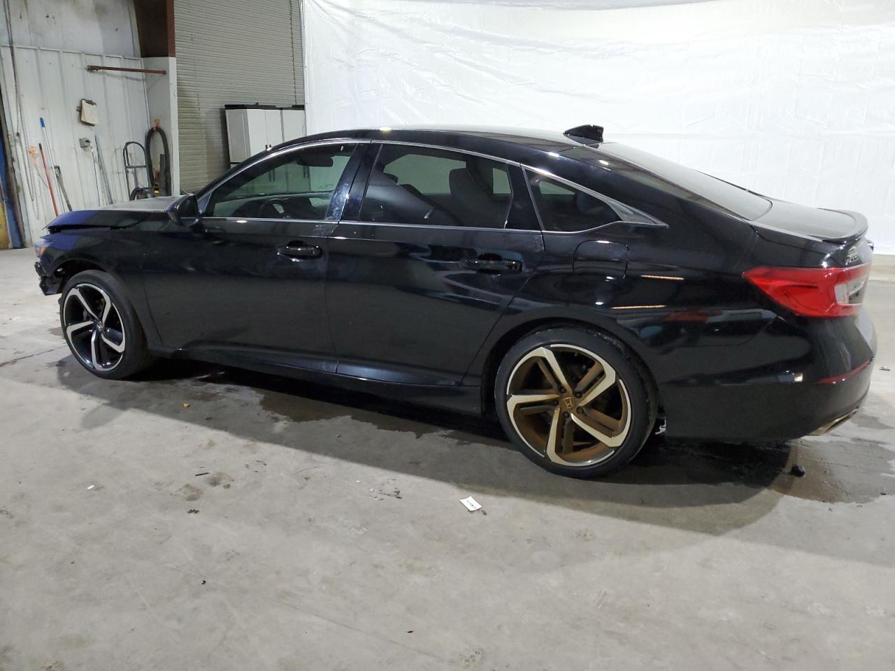 Obraz 2 z 2020 HONDA ACCORD SPORT 2020 z VIN 1HGCV1F33LA000631
