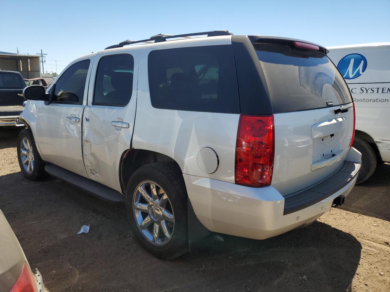 Image 2 of Gmc Yukon 2009 with VIN 1GKFK13079R252055