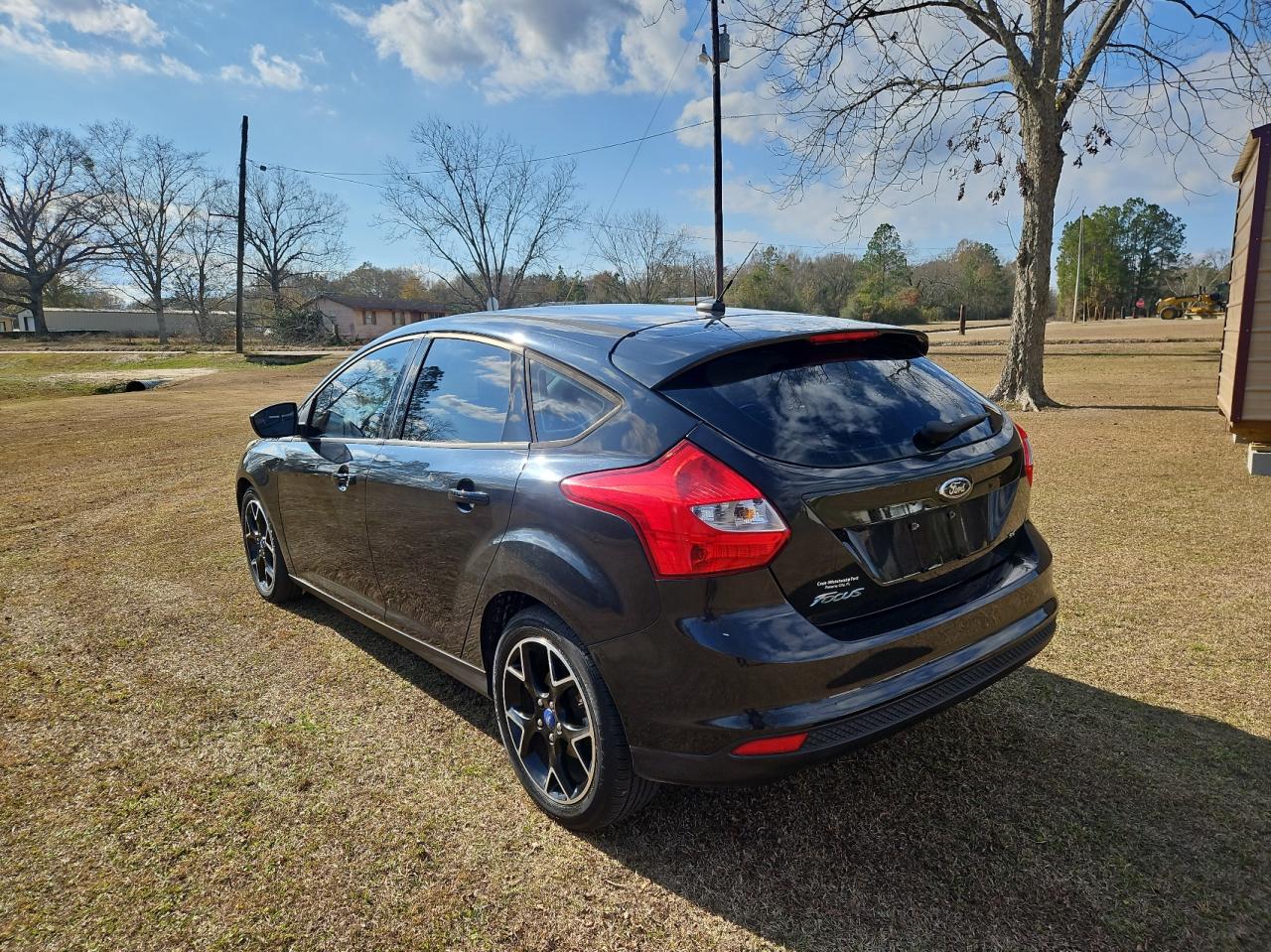 Image 3 of 2012 FORD FOCUS SE 2012 with VIN 1FAHP3K27CL293239