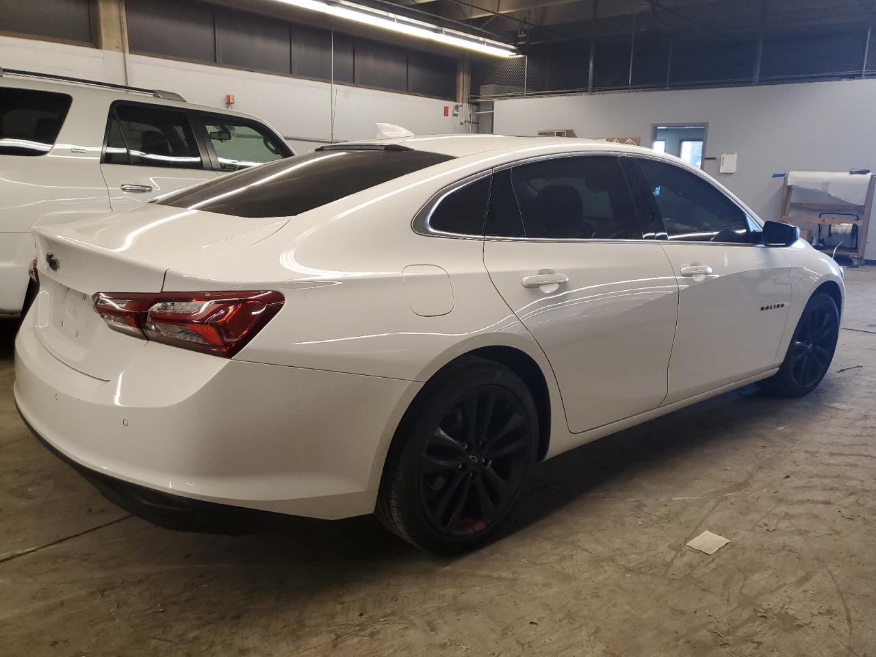 Изображение 3 2022 CHEVROLET MALIBU LT 2022 с VIN 1G1ZD5STXNF212823