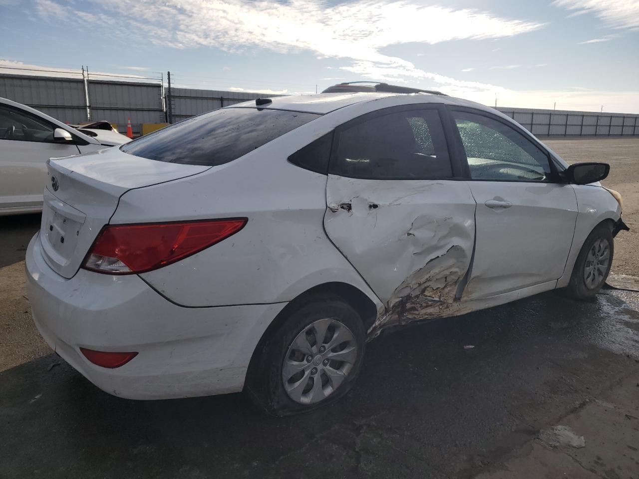 Image 3 of 2015 HYUNDAI ACCENT GLS 2015 with VIN KMHCT4AE3FU818213