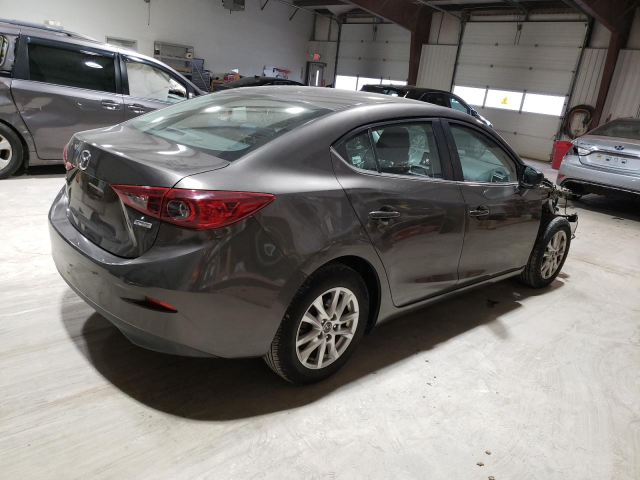 Obraz 3 z 2017 MAZDA 3 SPORT 2017 z VIN 3MZBN1U78HM143999