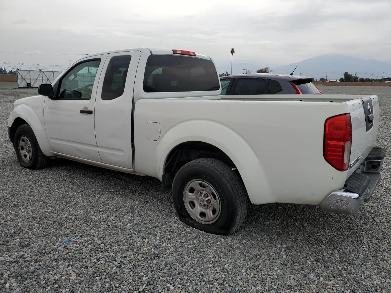 Image 2 of 2015 NISSAN FRONTIER S 2015 with VIN 1N6BD0CT4FN729338