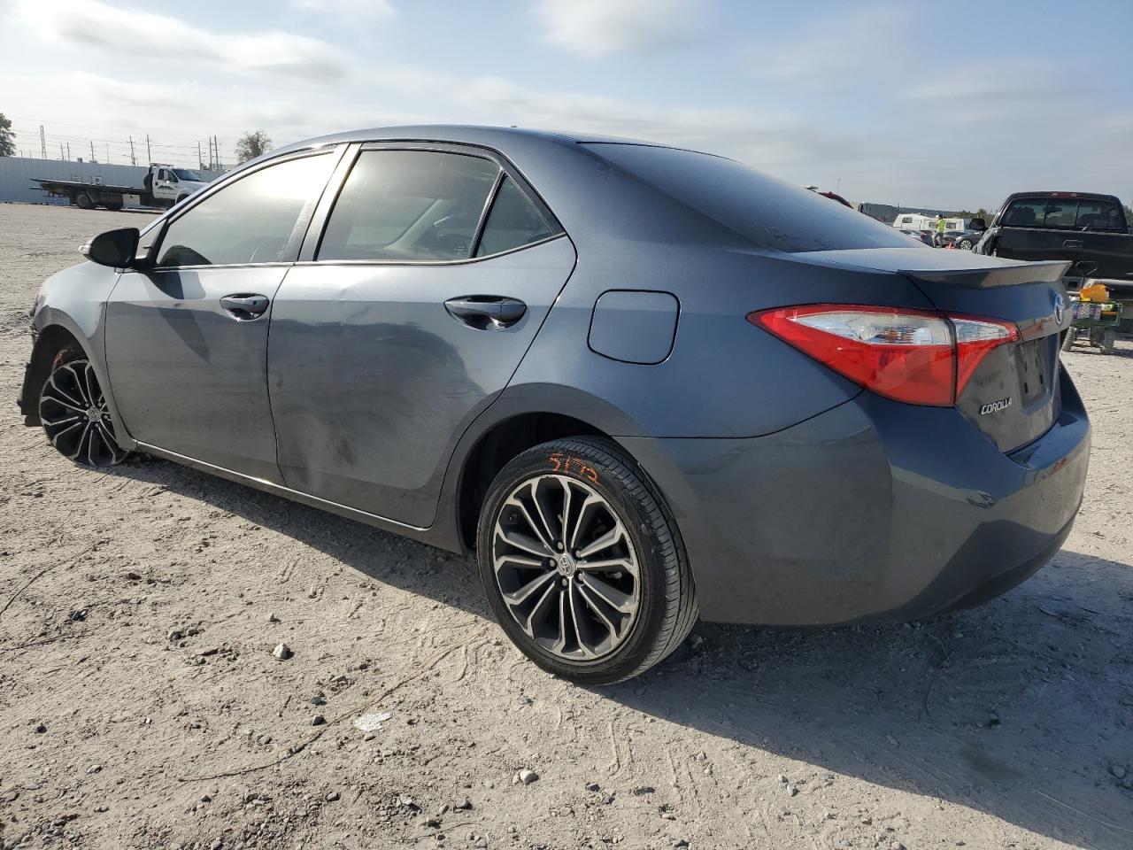 Image 2 of 2016 TOYOTA COROLLA L 2016 with VIN 5YFBURHE6GP558551