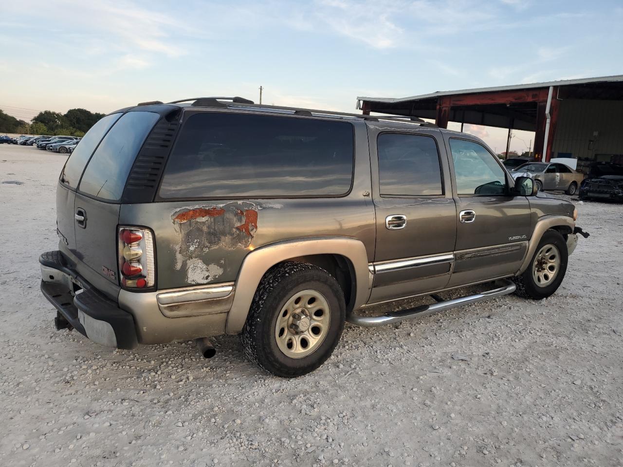 Изображение 3 2001 GMC YUKON XL C1500 2001 с VIN 1GKEC16T71J235337