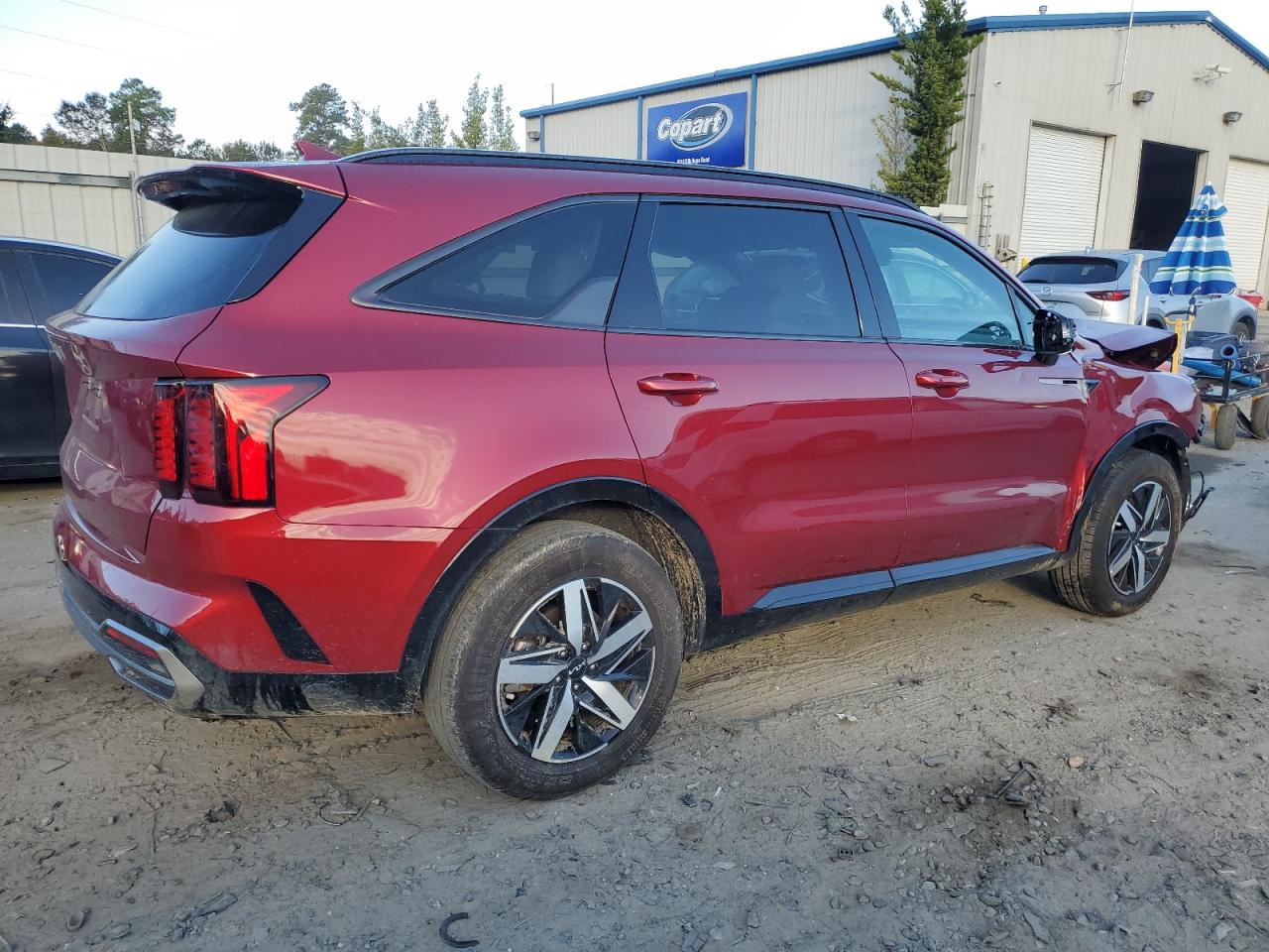 Изображение 3 2023 KIA SORENTO EX 2023 с VIN 5XYRH4LF7PG174823