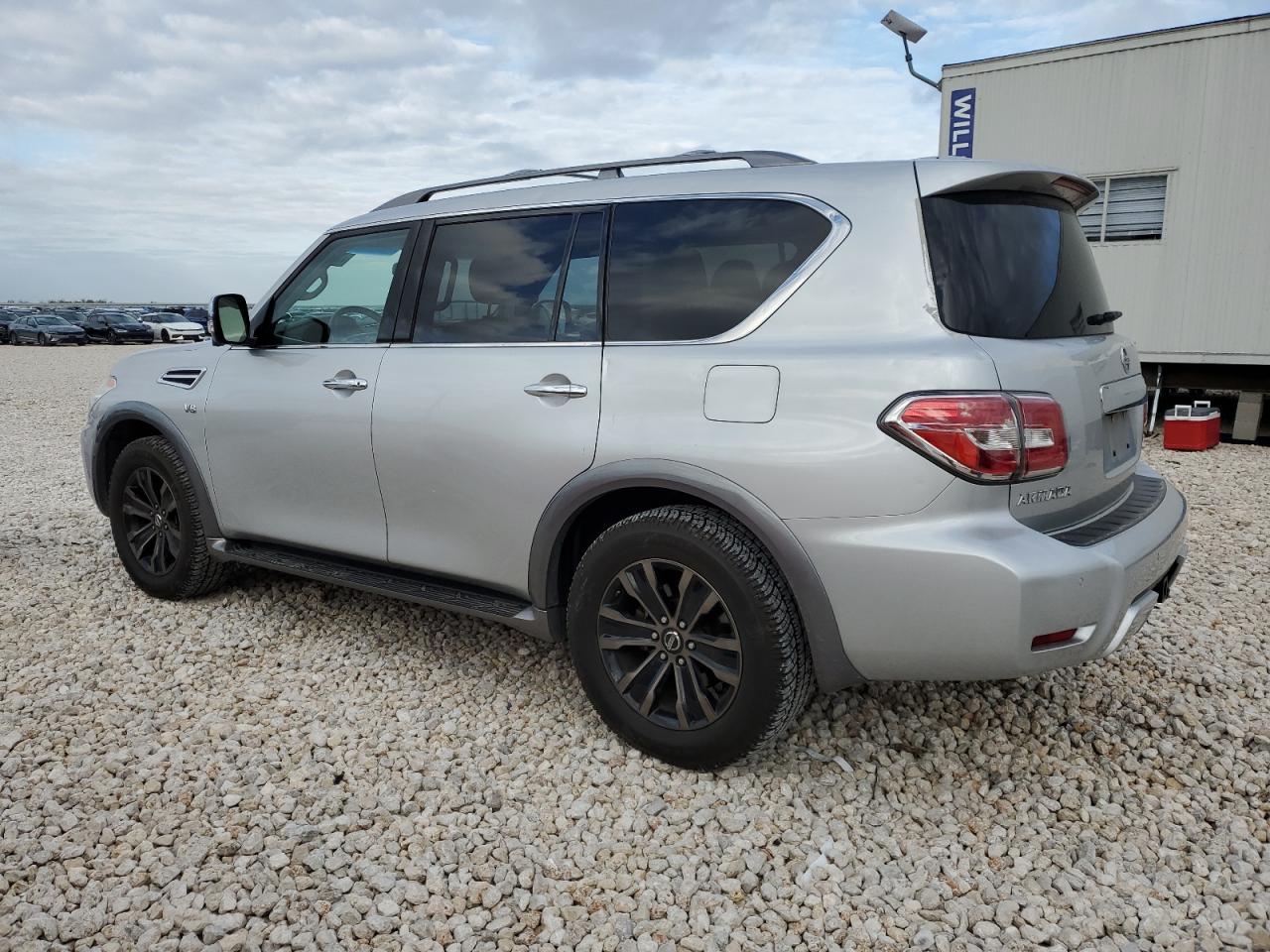 Obraz 2 z 2017 NISSAN ARMADA SV 2017 z VIN JN8AY2ND2H9008178