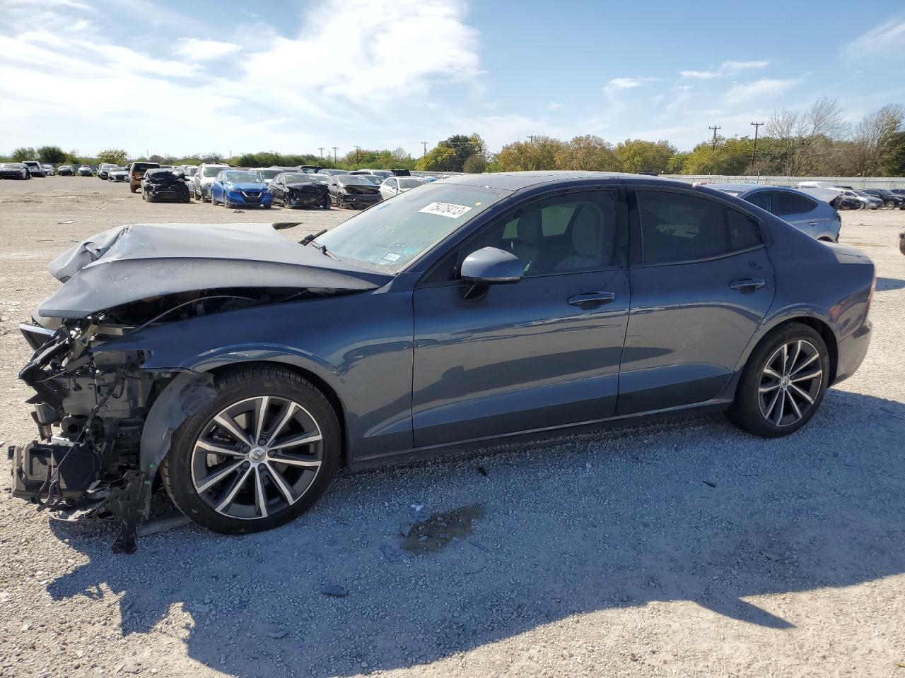 Изображение 1 2021 VOLVO S60 T5 MOMENTUM 2021 с VIN 7JR102FK8MG102329
