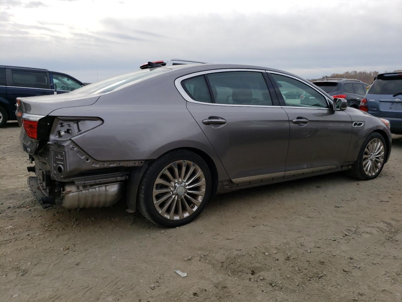 Image 3 of 2016 KIA K900  2016 with VIN KNALW4D44G6032731