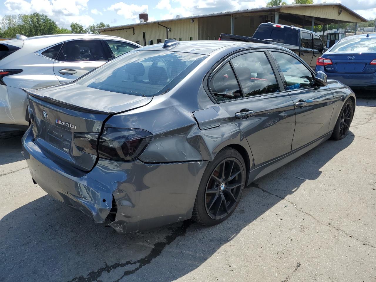 Image 3 of 2017 BMW 330 XI 2017 with VIN WBA8D9G51HNU60308