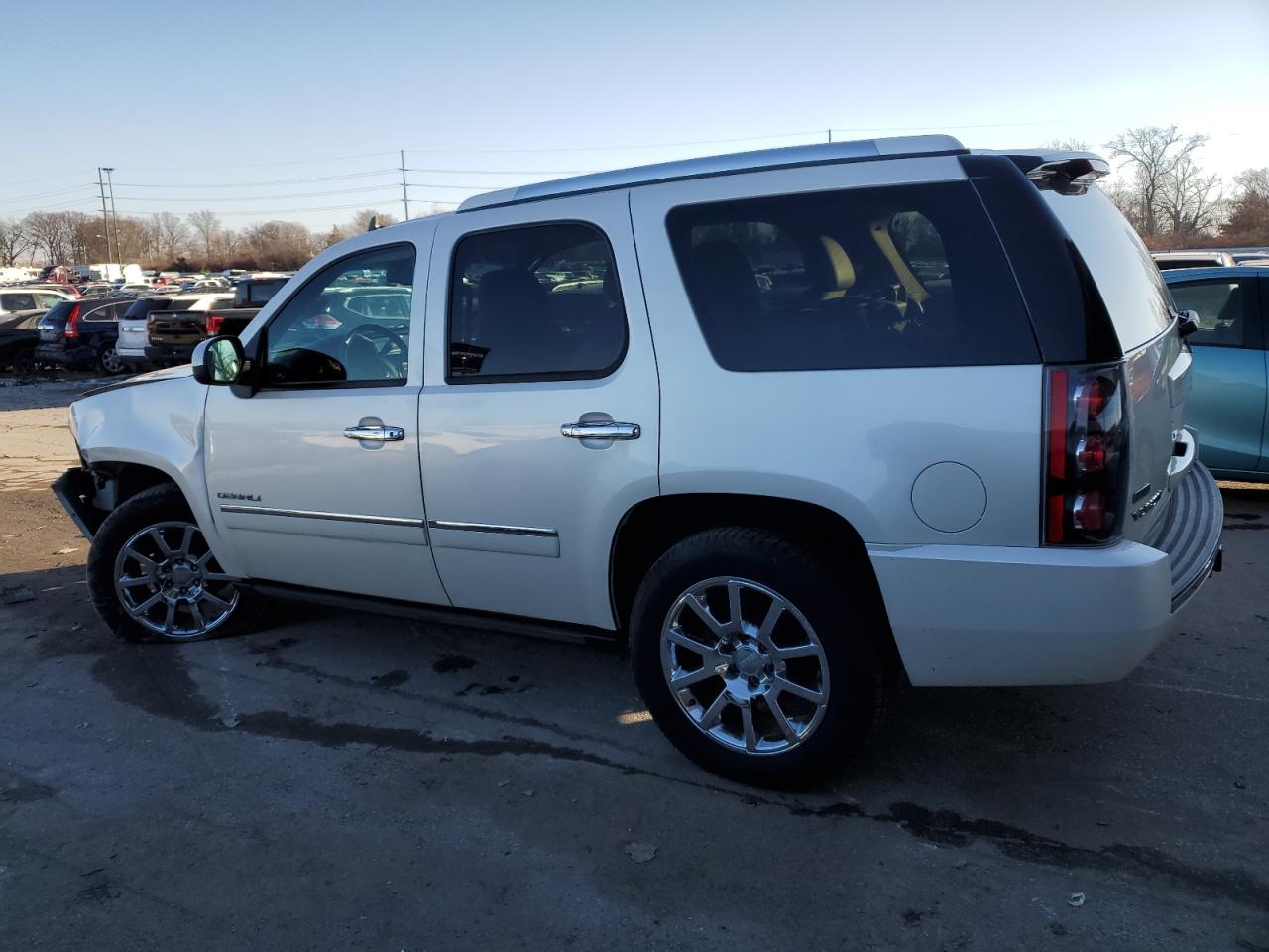 Image 2 of 2012 GMC YUKON DENALI 2012 with VIN 1GKS2EEF1CR160910