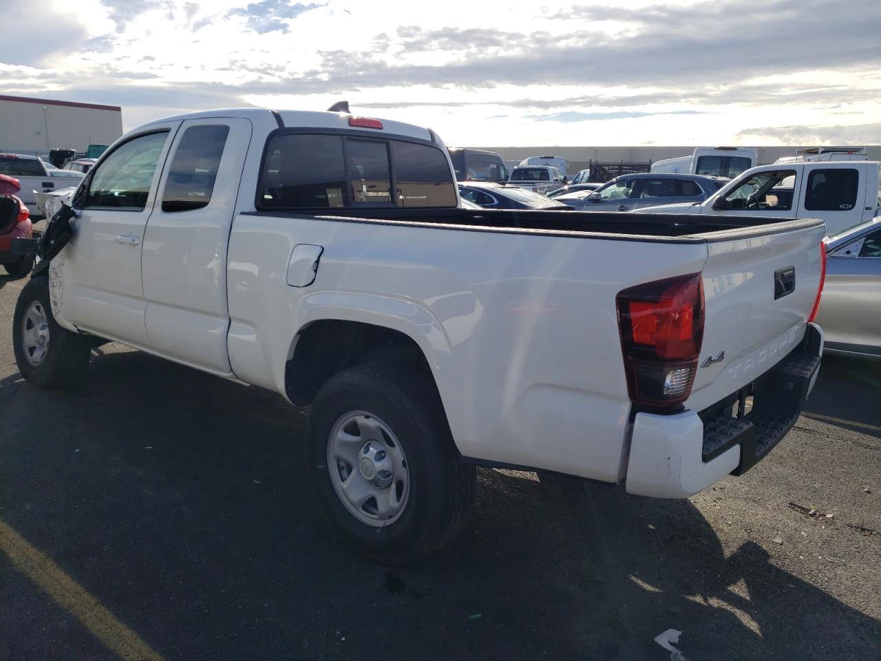 Obraz 2 z 2022 TOYOTA TACOMA ACCESS CAB 2022 z VIN 3TYSX5ENXNT016625