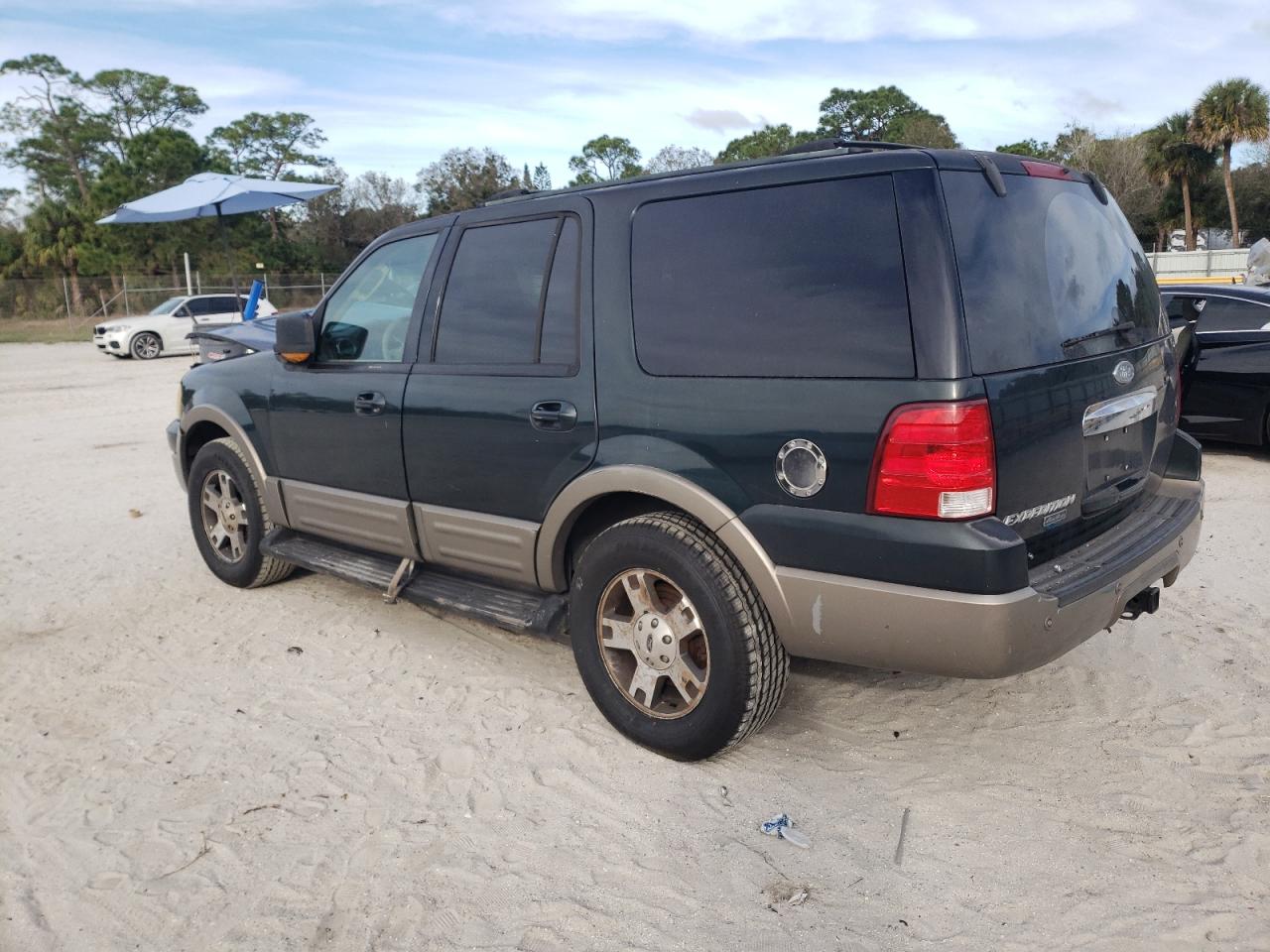 Изображение 2 2004 FORD EXPEDITION EDDIE BAUER 2004 с VIN 1FMPU17L74LB24937